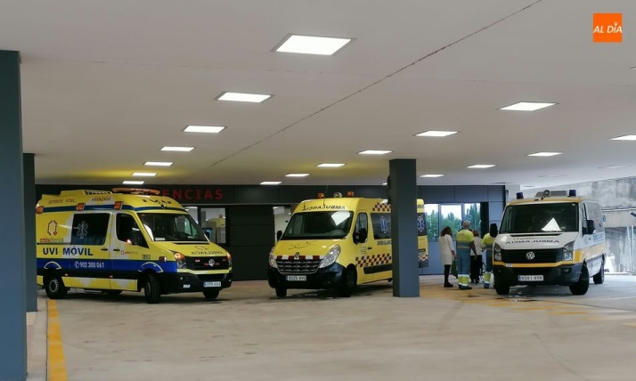 Foto 1 - Un total de 36 pacientes permanecen ingresados con Covid-19 en Salamanca, 9 en la UCI 